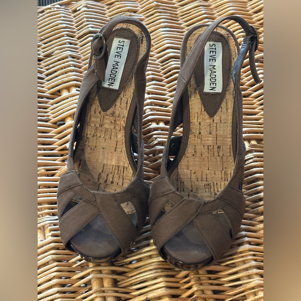 Steve Madden Brown Women's Cork Wedge Sandals size 6 - Picture 2 of 6